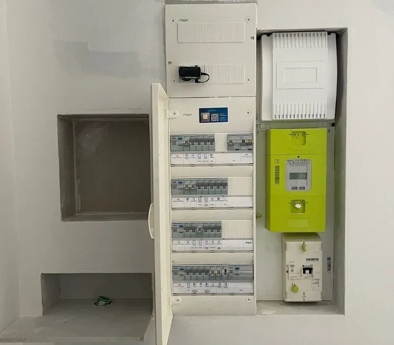 Réparation électricité plomberie à Châteauneuf-du-Faou